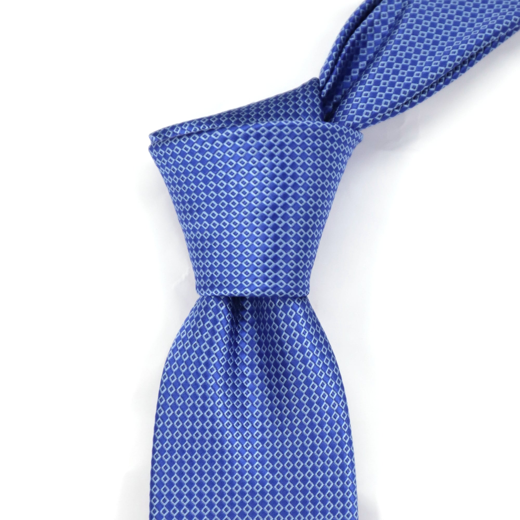 Small squared geometric necktie in Blue