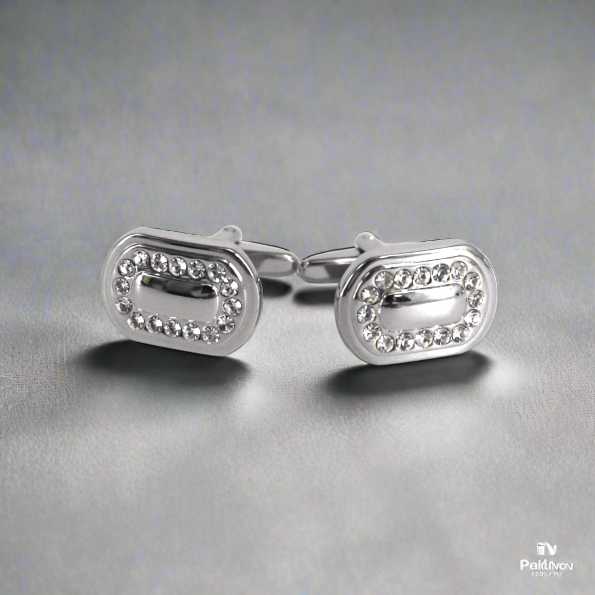 16 Clear Crystal Oval cufflinks (Online Exclusive)